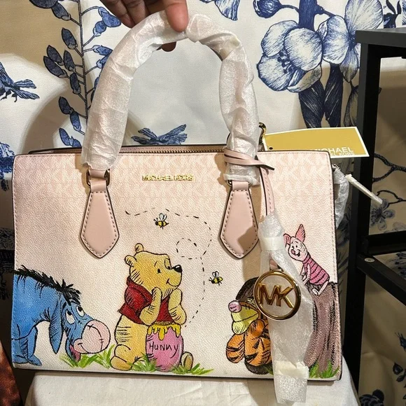 Michael Kors Winnie Pooh Satchel w/ Crossbody Strap/Valentine Gift 💝 New! - Picture 5 of 13
